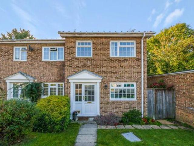 House for sale in Worplesdon, Guildford
