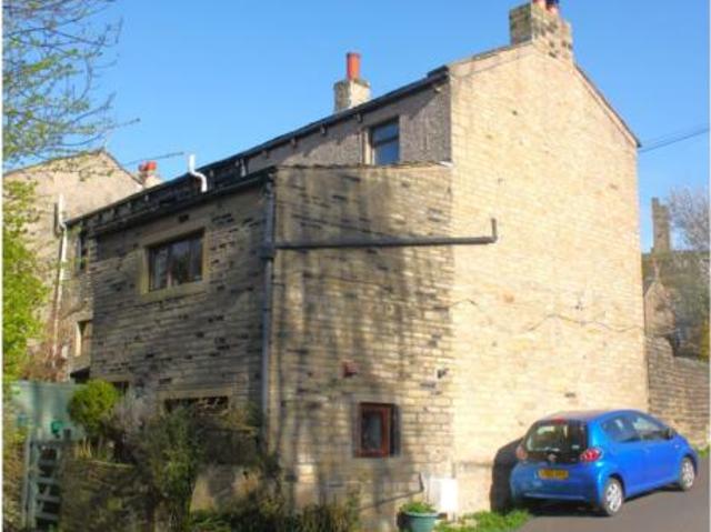 Terraced House for sale in Hall Bower