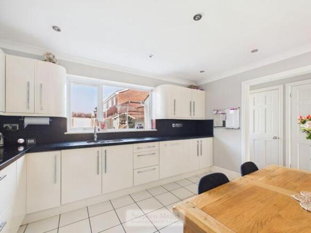Cottage for sale in Feckenham, City Of Bristol