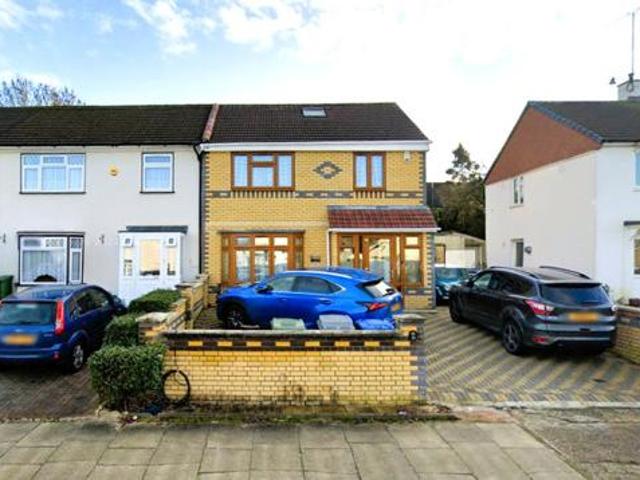 House for sale in Greater London