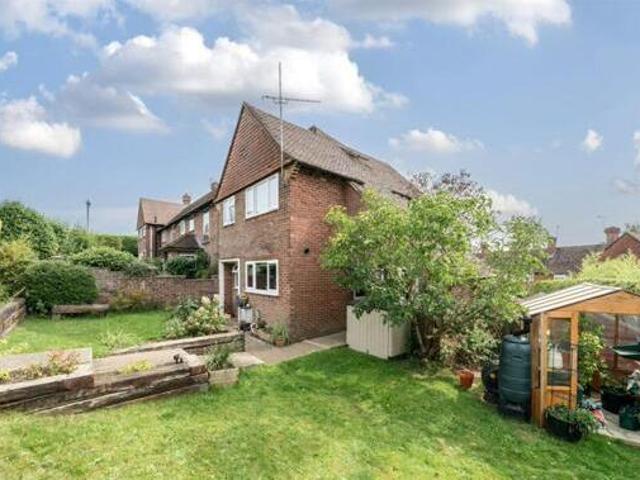 House for sale in Fole, Surrey