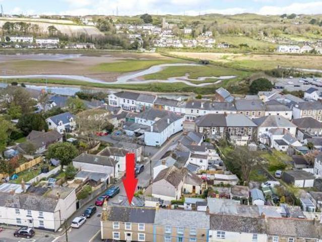 House for sale in Hayle, Cornwall
