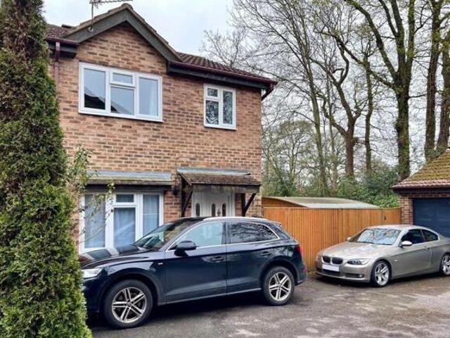 House for sale in Barretts Park, Cross In Hand