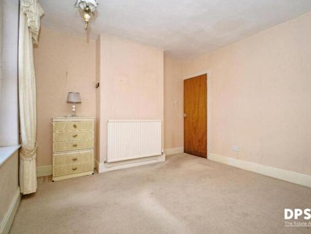 Cottage for sale in Gildersome, Leeds