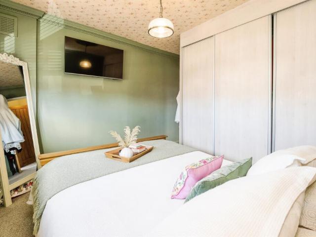 Cottage for sale in Rainham, Kent