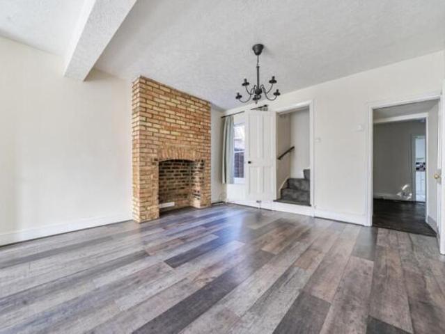 Cottage for sale in Castle, Bedford