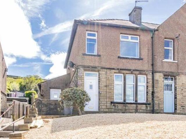 House for sale in Huddersfield, West Yorkshire