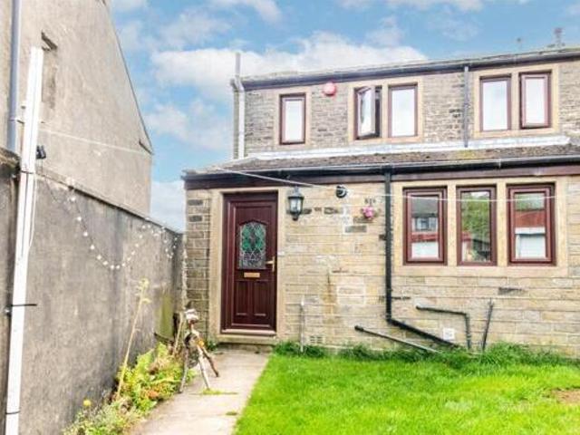 House for sale in Huddersfield, West Yorkshire