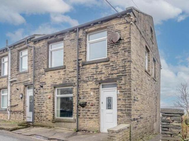 House for sale in Huddersfield, West Yorkshire