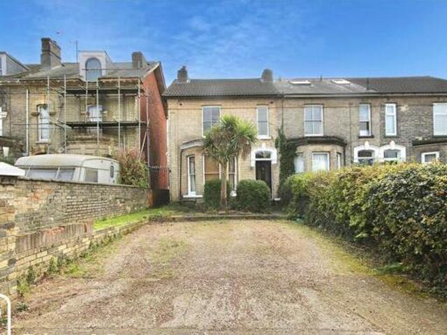 House for sale in Key Street, Suffolk