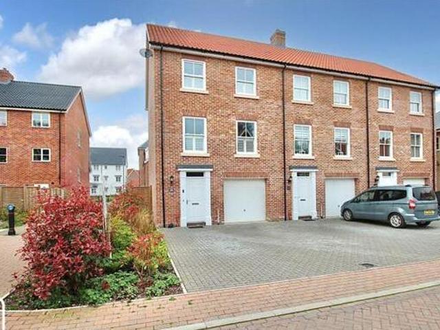 House for sale in Key Street, Suffolk