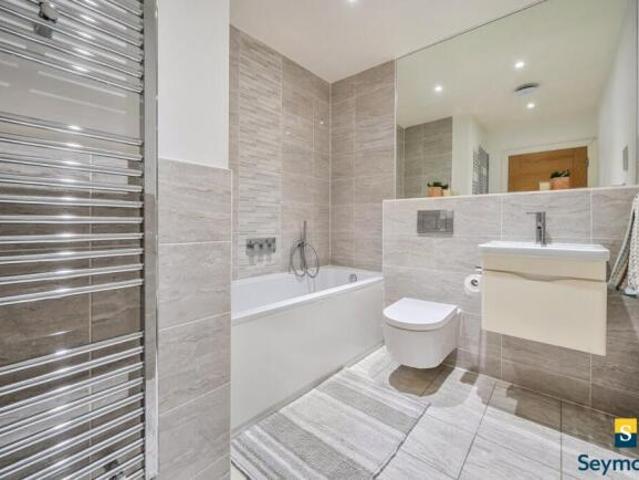 Cottage for sale in Slyfield Industrial Estate, Guildford