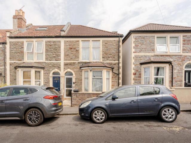 Cottage for sale in Feckenham, City Of Bristol