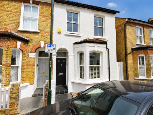 Cottage for sale in East Sheen, Greater London