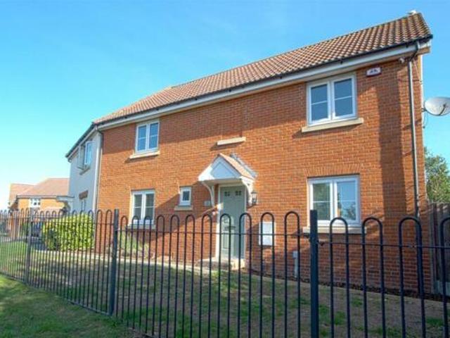 House for sale in Laindon, Essex
