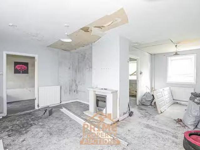House for sale in Skares