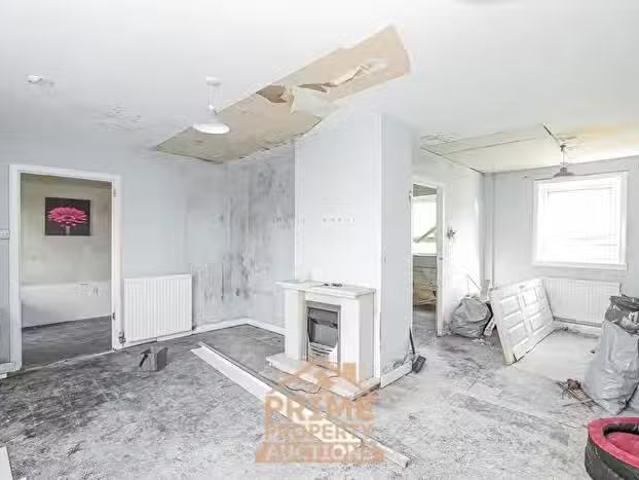 House for sale in Skares