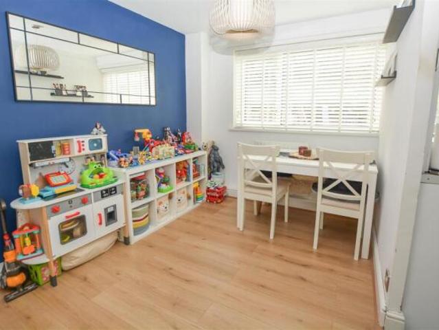 Cottage for sale in Pilgrims' Hatch, Navestock Side