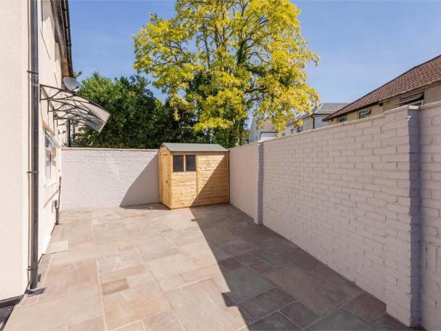 Terraced House for sale in Slough