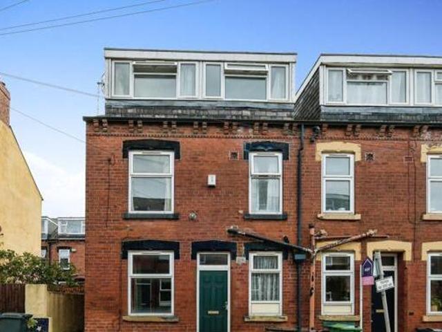 House for sale in Hyde Park, West Yorkshire