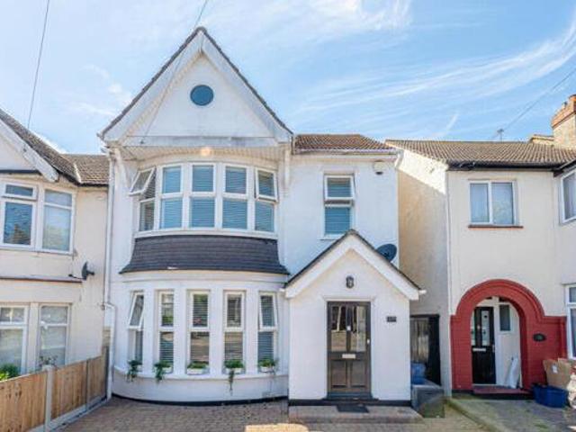 House for sale in Alton Barnes, Essex