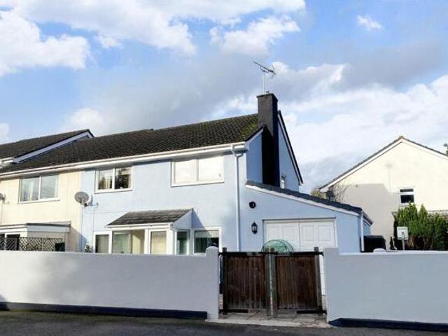 House for sale in Weir Quay, Devon