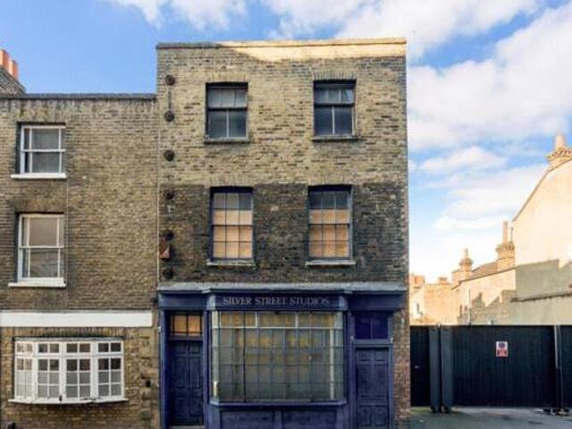 House for sale in Lyons, Greater London