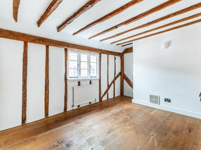 Cottage for sale in St Albans, Five Acres