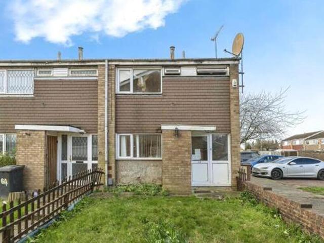 House for sale in Luton