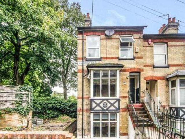 House for sale in Luton
