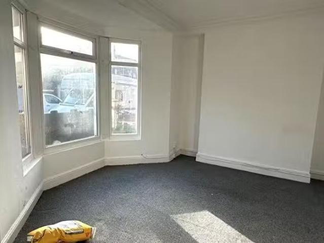 House for sale in Taibach