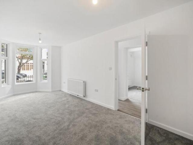 Cottage for sale in London Borough of Hammersmith and Fulham, Greater London