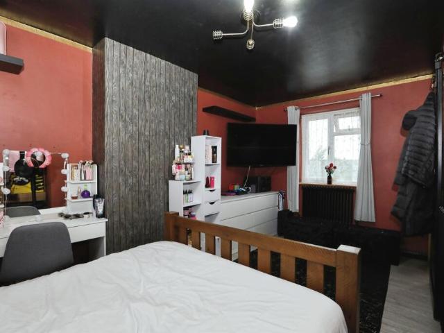 Cottage for sale in Sittingbourne, Swale