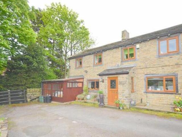 House for sale in Mirfield, West Yorkshire