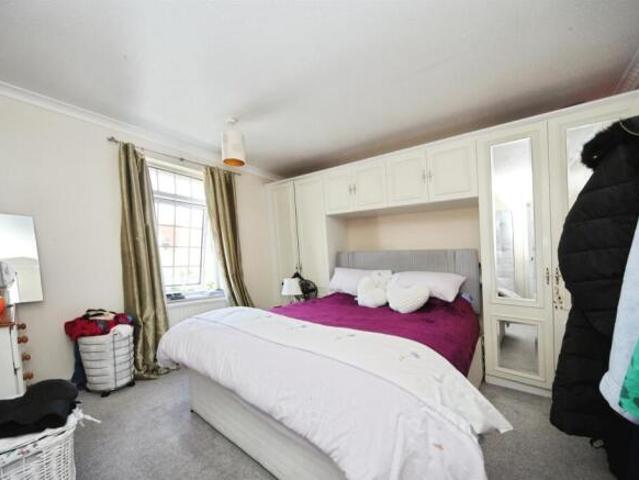 Cottage for sale in Spring Park, Luton
