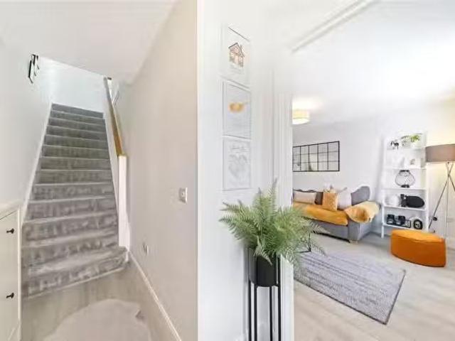 House for sale in Muirhouses