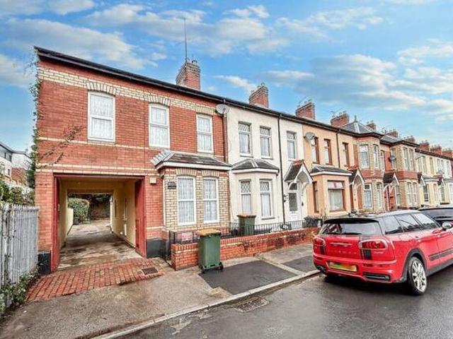 House for sale in Newport