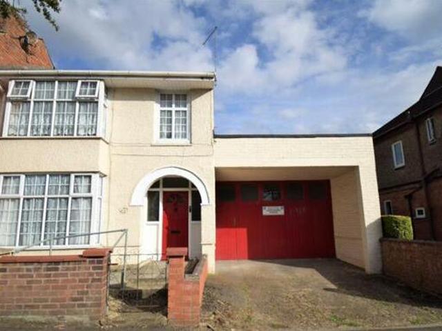 House for sale in Northampton, Northamptonshire