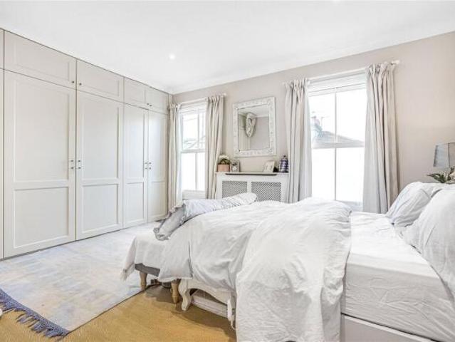 Cottage for sale in Wimbledon, Greater London