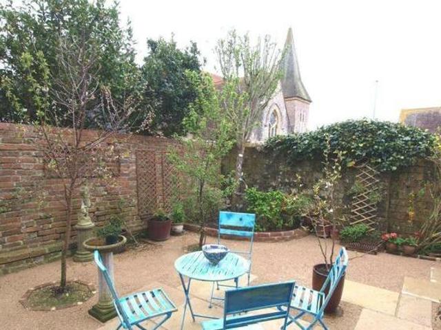 House for sale in Polegate, Cross In Hand