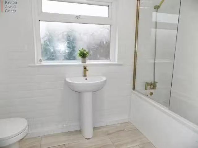 House for sale in Taibach