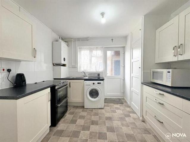 Cottage for sale in Farley Hill, Spring Park