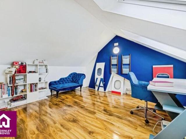 Cottage for sale in Higher Broughton, Salford
