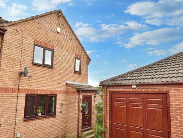 House for sale in Pudsey, West Yorkshire