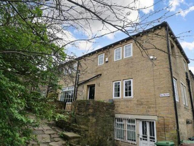 House for sale in Pudsey, West Yorkshire