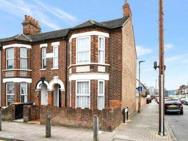 House for sale in Bedford