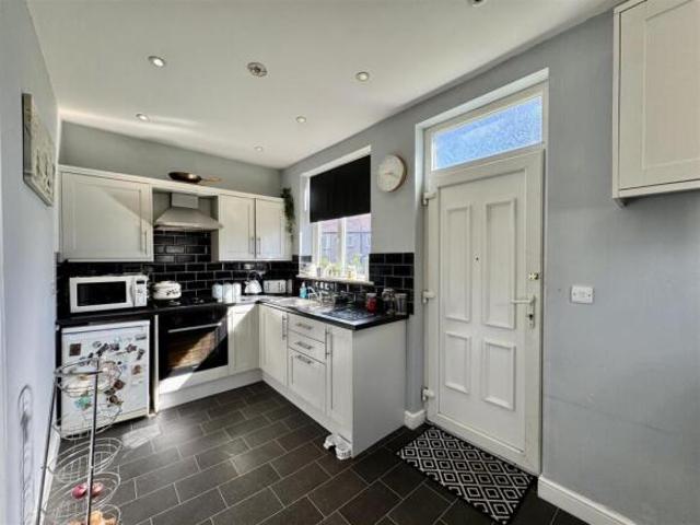 Cottage for sale in Huddersfield, West Yorkshire