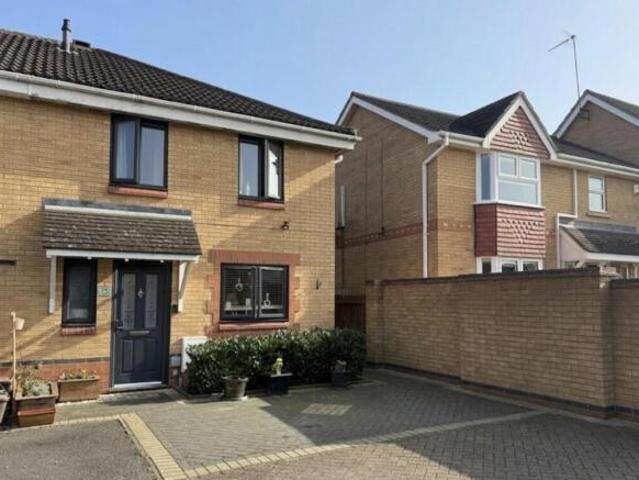 Cottage for sale in Northampton, Northamptonshire