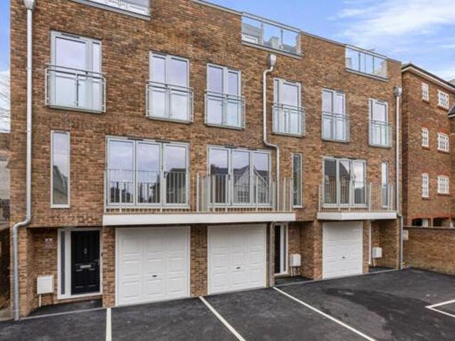 House for sale in Rochester, Kent