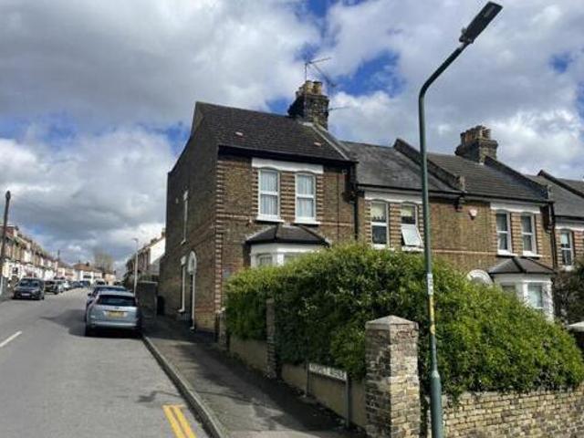 House for sale in Rochester, Kent
